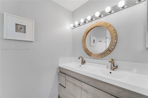 Townhouse in Hollywood, Florida 4 bedrooms, 168.62 sq.m. № 1830832 - photo 14