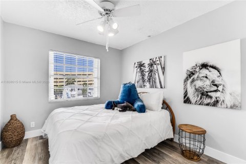 Townhouse in Hollywood, Florida 4 bedrooms, 168.62 sq.m. № 1830832 - photo 16