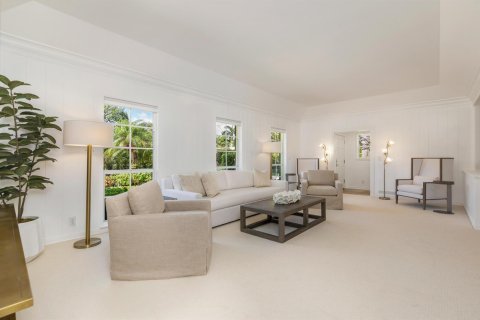 House in Palm Beach, Florida 4 bedrooms, 216.83 sq.m. № 2184941 - photo 2