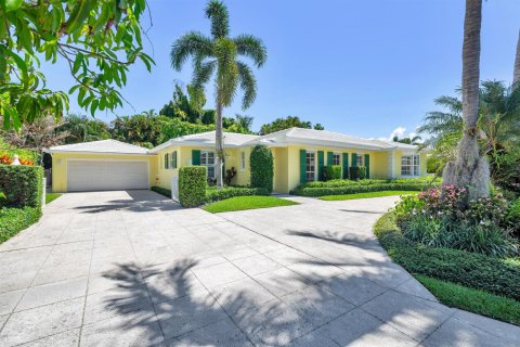 House in Palm Beach, Florida 4 bedrooms, 216.83 sq.m. № 2184941