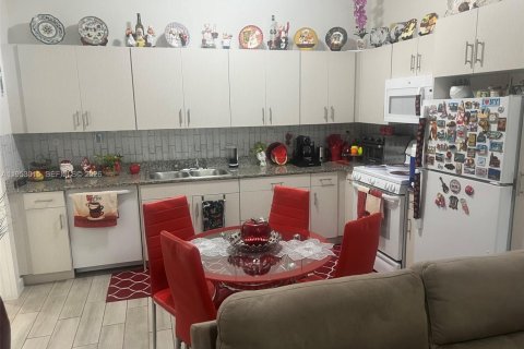 Купить коммерческую недвижимость в Майами-Гарденс, Флорида № 2008737 - фото 20