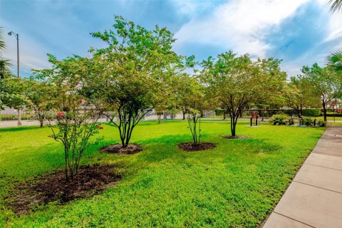 Купить коммерческую недвижимость в Майами-Гарденс, Флорида № 2008737 - фото 13