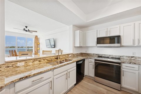 Condo in Nokomis, Florida, 2 bedrooms  № 1760605 - photo 6