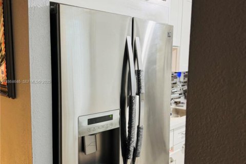 Купить кондоминиум в Лодердейл-Лейкс, Флорида 1 спальня, 65.5м2, № 2035515 - фото 8