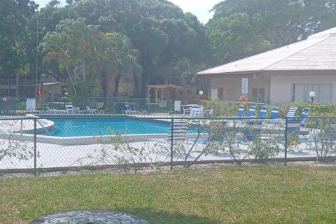 Купить кондоминиум в Лодердейл-Лейкс, Флорида 1 спальня, 65.5м2, № 2035515 - фото 28