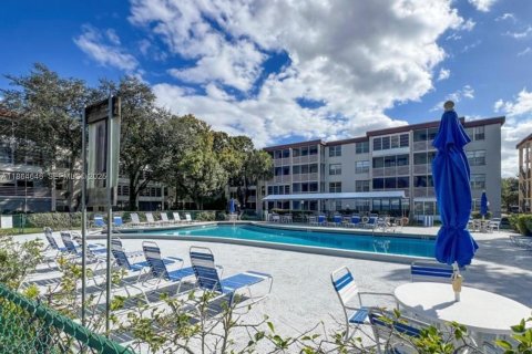 Купить кондоминиум в Лодердейл-Лейкс, Флорида 1 спальня, 65.5м2, № 2035515 - фото 27