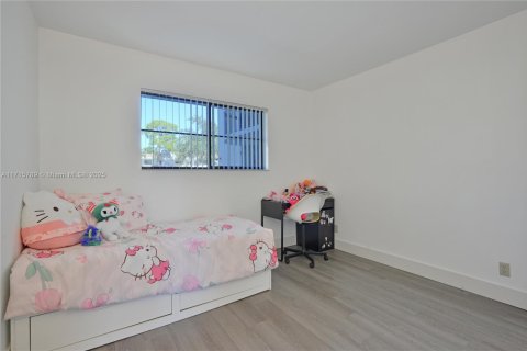 Condominio en venta en Tamarac, Florida, 2 dormitorios, 91.51 m2 № 1977874 - foto 11