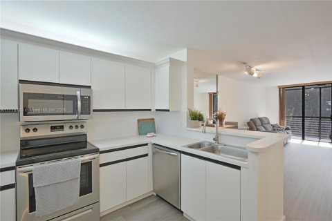 Condominio en venta en Tamarac, Florida, 2 dormitorios, 91.51 m2 № 1977874 - foto 5