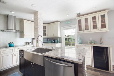 Condo in Saint Petersburg, Florida, 1 bedroom  № 1902688 - photo 5
