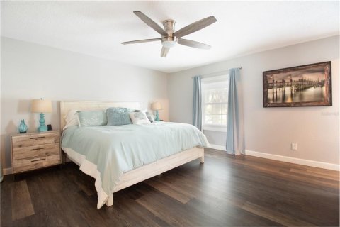 Condo in Saint Petersburg, Florida, 1 bedroom  № 1902688 - photo 12