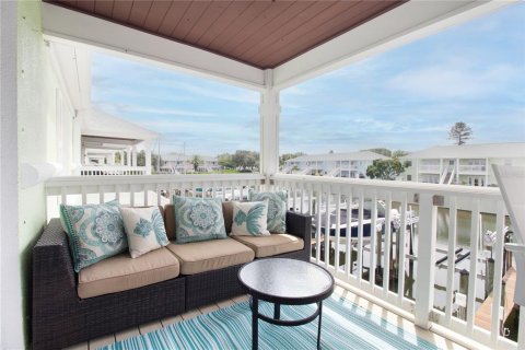 Condo in Saint Petersburg, Florida, 1 bedroom  № 1902688 - photo 17