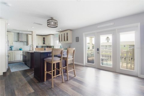Condo in Saint Petersburg, Florida, 1 bedroom  № 1902688 - photo 8