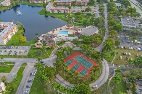 Condominio en venta en Sunrise, Florida, 1 dormitorio, 59.46 m2 № 1965279 - foto 3