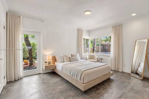 House in Miami, Florida 2 bedrooms, 142.14 sq.m. № 2242422 - photo 20