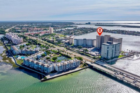 Condo in Saint Petersburg, Florida, 2 bedrooms  № 2359397