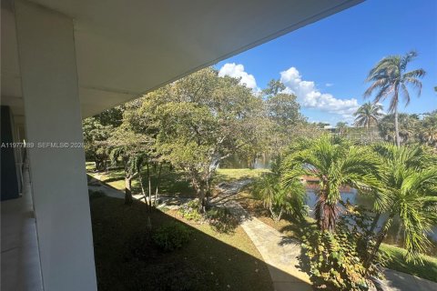 Condo in Deerfield Beach, Florida, 2 bedrooms  № 2041655 - photo 27