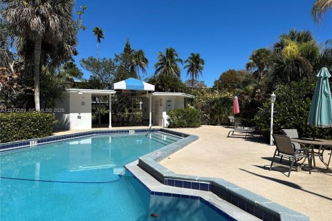 Condo in Deerfield Beach, Florida, 2 bedrooms  № 2041655 - photo 18