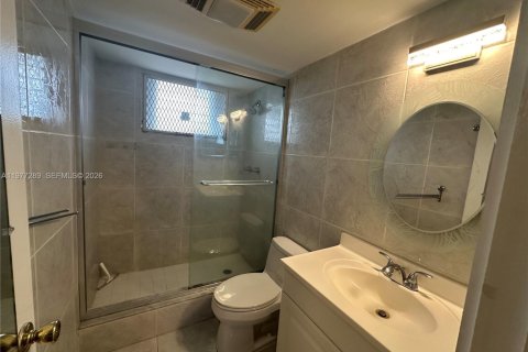 Condo in Deerfield Beach, Florida, 2 bedrooms  № 2041655 - photo 8