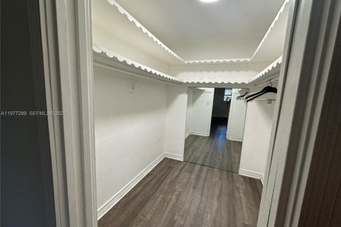 Condo in Deerfield Beach, Florida, 2 bedrooms  № 2041655 - photo 10