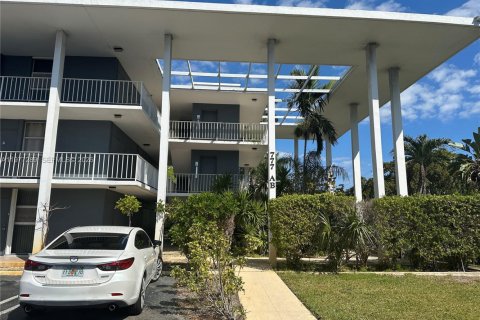 Condo in Deerfield Beach, Florida, 2 bedrooms  № 2041655 - photo 15