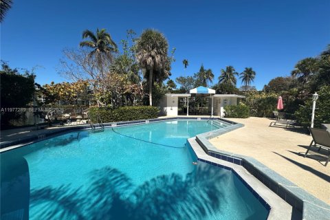 Condo in Deerfield Beach, Florida, 2 bedrooms  № 2041655 - photo 19