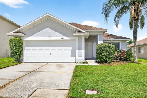 Villa ou maison à Wesley Chapel, Floride 4 chambres, 173.54 m2 № 2356614