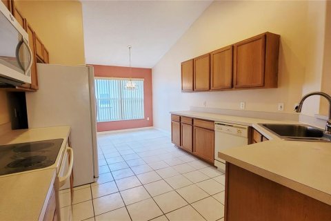 Villa ou maison à louer à Orlando, Floride: 4 chambres, 165.18 m2 № 1865973 - photo 6