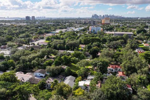 Terreno en venta en El Portal, Florida № 1955848 - foto 10