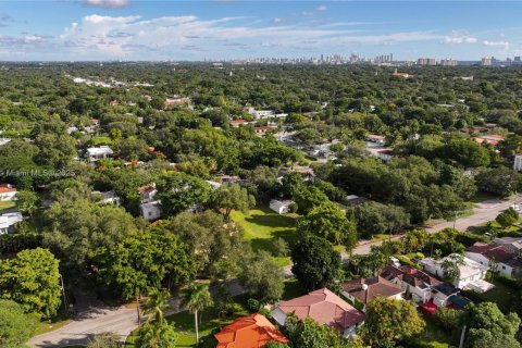 Terreno en venta en El Portal, Florida № 1955848 - foto 9