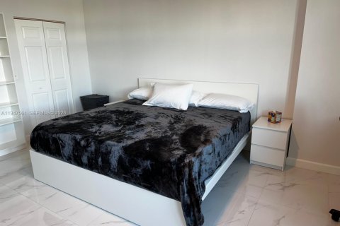 Снять в аренду кондоминиум в Майами, Флорида 1 спальня, 76.55м2, № 2003663 - фото 16