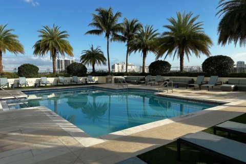 Снять в аренду кондоминиум в Майами, Флорида 1 спальня, 76.55м2, № 2003663 - фото 2