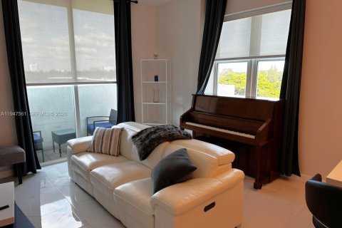 Снять в аренду кондоминиум в Майами, Флорида 1 спальня, 76.55м2, № 2003663 - фото 14