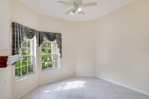 House in Delray Beach, Florida 3 bedrooms, 221.48 sq.m. № 1738774 - photo 15