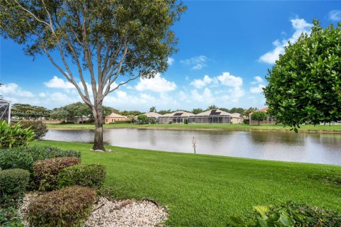 House in Delray Beach, Florida 3 bedrooms, 221.48 sq.m. № 1738774 - photo 20