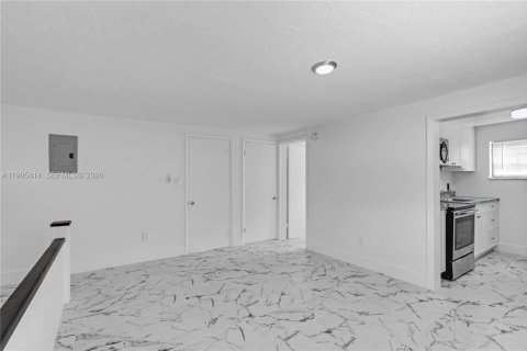 Снять в аренду квартиру в Майами, Флорида 1 спальня, 55.74м2, № 2062965 - фото 5