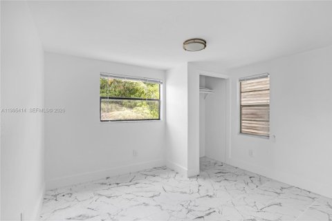 Снять в аренду квартиру в Майами, Флорида 1 спальня, 55.74м2, № 2062965 - фото 8