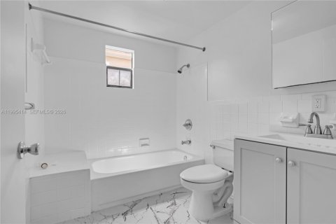 Снять в аренду квартиру в Майами, Флорида 1 спальня, 55.74м2, № 2062965 - фото 6