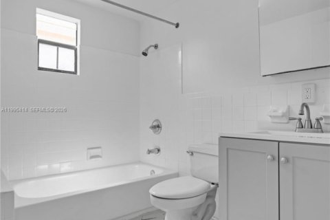 Снять в аренду квартиру в Майами, Флорида 1 спальня, 55.74м2, № 2062965 - фото 7