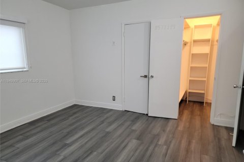 Condominio en venta en Pompano Beach, Florida, 2 dormitorios, 92.9 m2 № 2006306 - foto 14