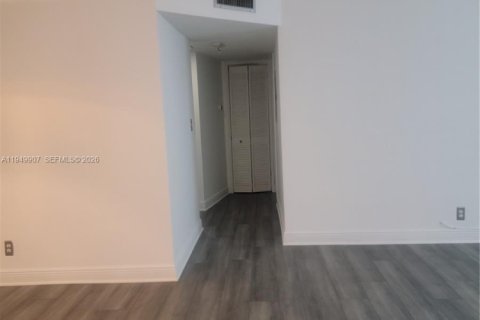 Condominio en venta en Pompano Beach, Florida, 2 dormitorios, 92.9 m2 № 2006306 - foto 7