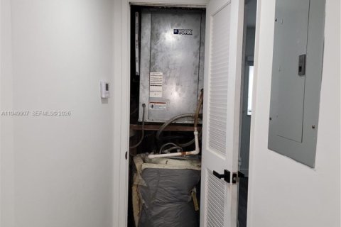 Condominio en venta en Pompano Beach, Florida, 2 dormitorios, 92.9 m2 № 2006306 - foto 9