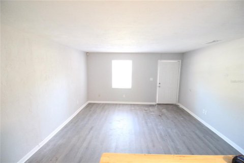 Immobilier commercial à vendre à Gainesville, Floride: 4 chambres, 150.5 m2 № 1518510 - photo 9