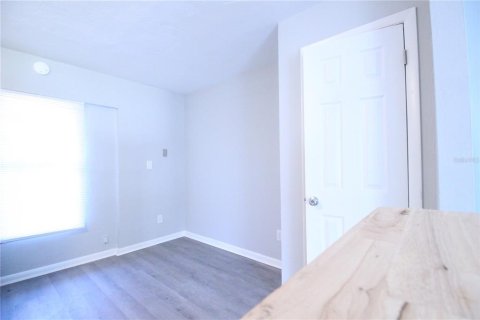Immobilier commercial à vendre à Gainesville, Floride: 4 chambres, 150.5 m2 № 1518510 - photo 8