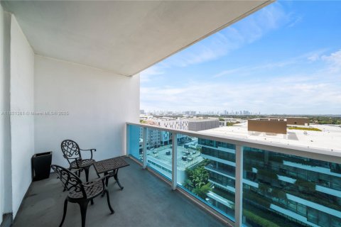 Condominio en venta en Miami Beach, Florida, 55.74 m2 № 1790263 - foto 11