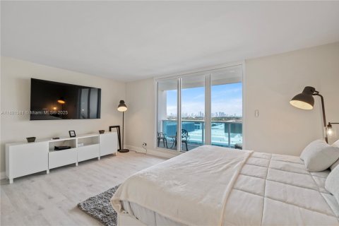 Condominio en venta en Miami Beach, Florida, 55.74 m2 № 1790263 - foto 10