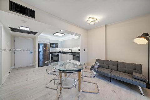 Condominio en venta en Miami Beach, Florida, 55.74 m2 № 1790263 - foto 6