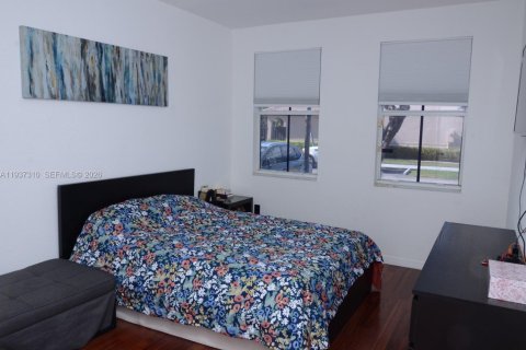 Купить виллу или дом в Майами, Флорида 3 спальни, 138.52м2, № 1995496 - фото 8