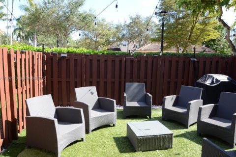 Купить виллу или дом в Майами, Флорида 3 спальни, 138.52м2, № 1995496 - фото 16