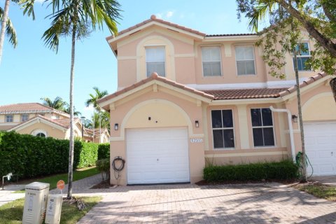 Купить виллу или дом в Майами, Флорида 3 спальни, 138.52м2, № 1995496 - фото 19