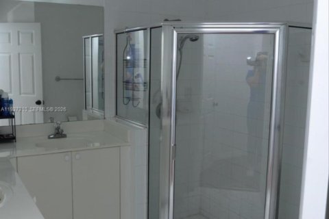 Купить виллу или дом в Майами, Флорида 3 спальни, 138.52м2, № 1995496 - фото 10